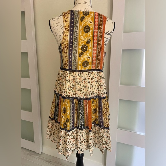 Band Of The Free Rae Mixed Print Tiered mini dress SZ small EUC - Picture 5 of 8